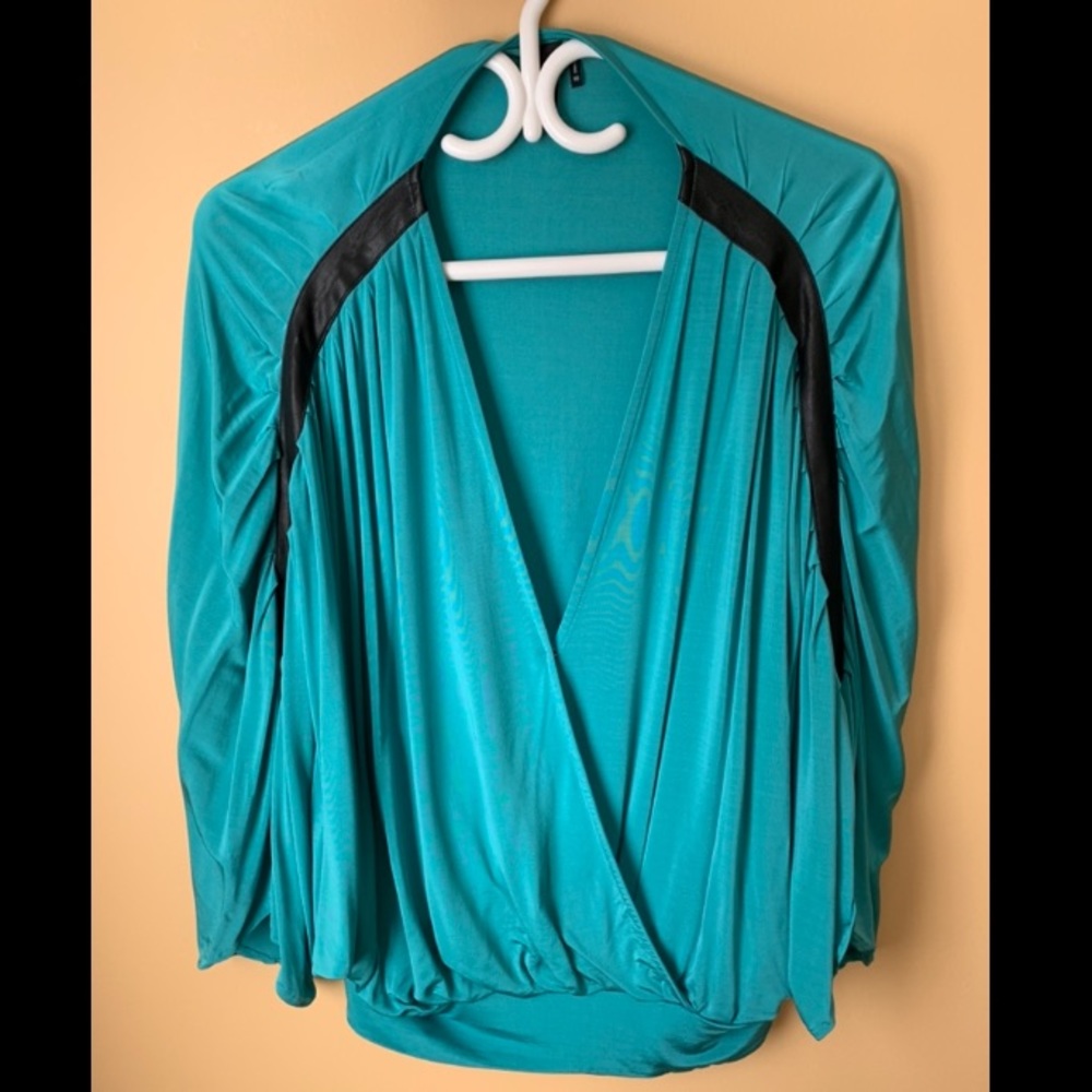 Marciano Aqua flowy top